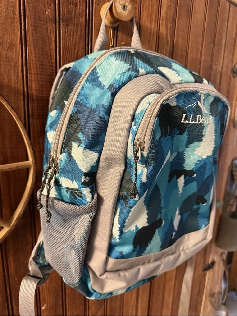 L.L.Bean Deluxe Book Bag Backpack Blue Reflective Stripe Youth Size Bears Woods